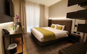 Threeland Hotel